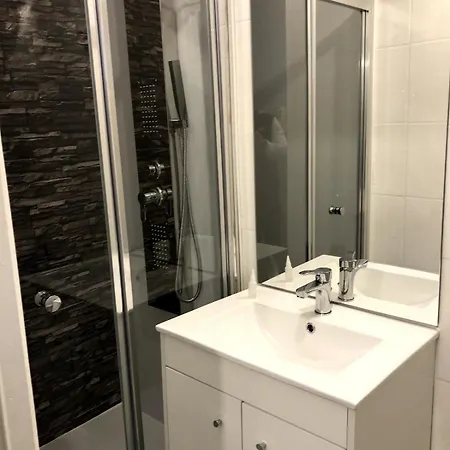 Apartment L'ebene-grand T2-raffine-en Rez De Chaussee *